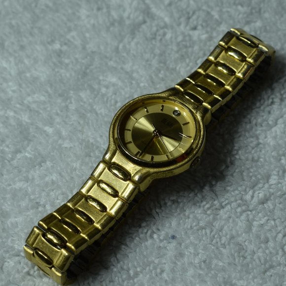 Vintage 1980s Bill Blass Gold Tone Quartz Watch main image 9